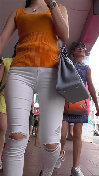 极品白裤MM，沉醉不知归路[MP4/1.5GB]