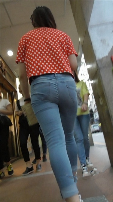 丰腴紧致大妞 [MP4/621MB]