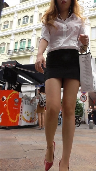 超短职装长腿高跟 [MP4/452MB]