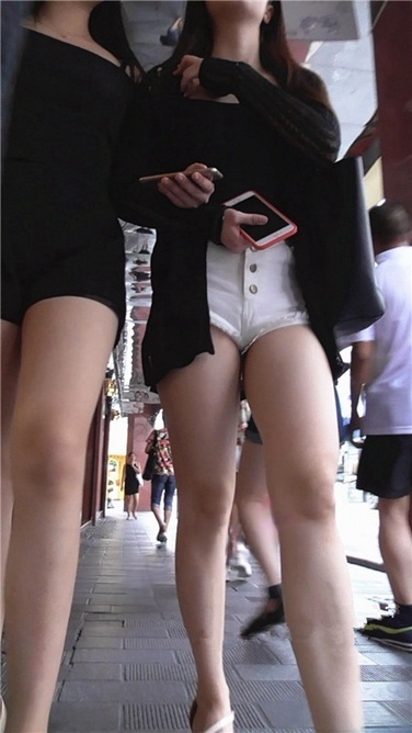 白热三角性感写真 [MP4/195MB]