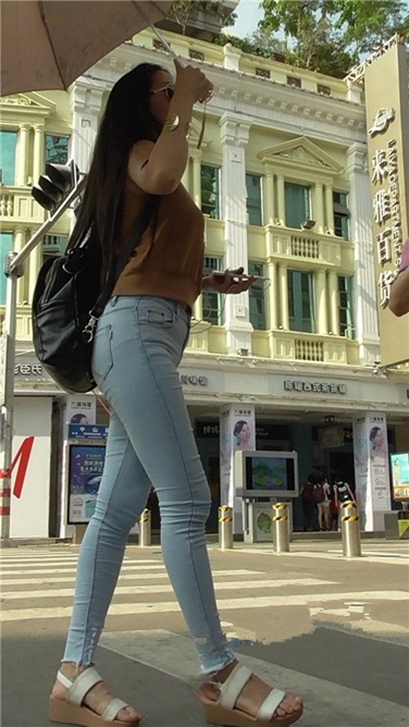 约见情郎的灰牛MM[453MB/MP4]