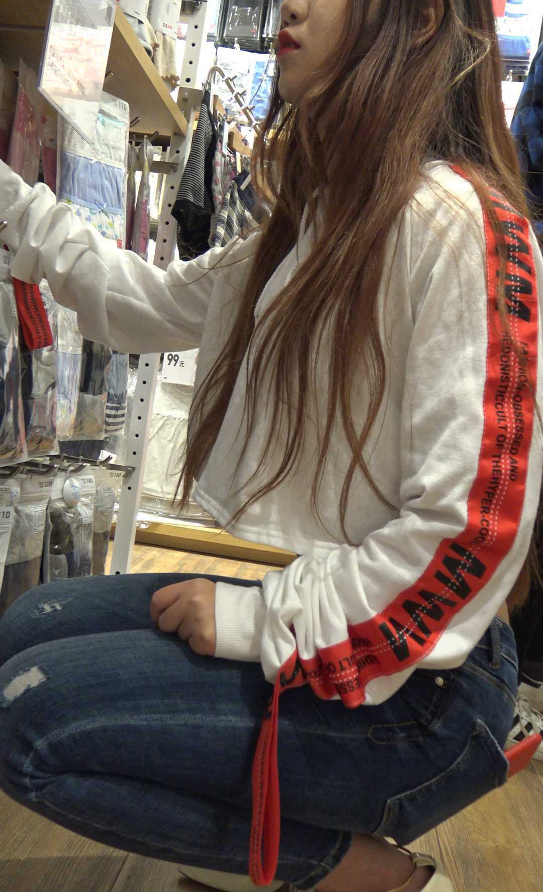 雅雅18岁青春无敌高跟牛仔裤饱满翘臀第一季（积分488）