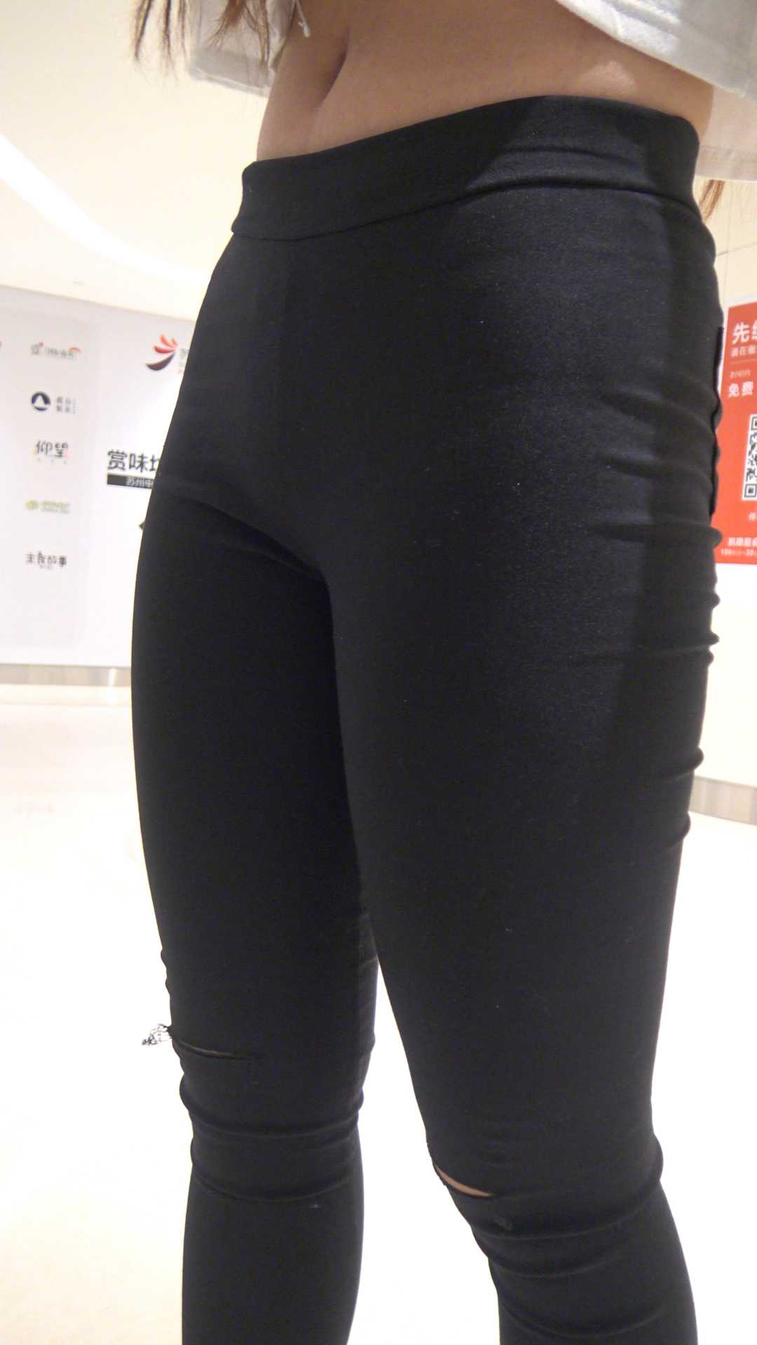 雅雅18岁青春无敌打底黑裤饱满翘臀第二季（积分309）