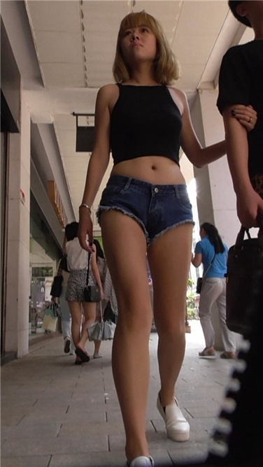 真的很萌很奔放[MP4/2GB]