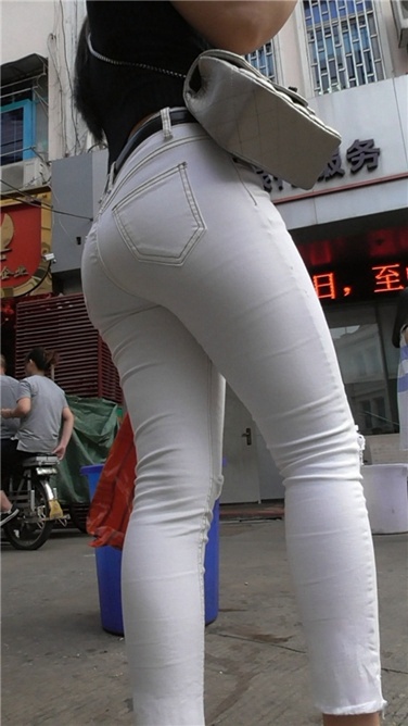 服了，如此白裤少女[MP4/1.3GB]