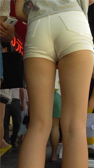 纳兰对白裤绝对是真爱[MP4/1GB]