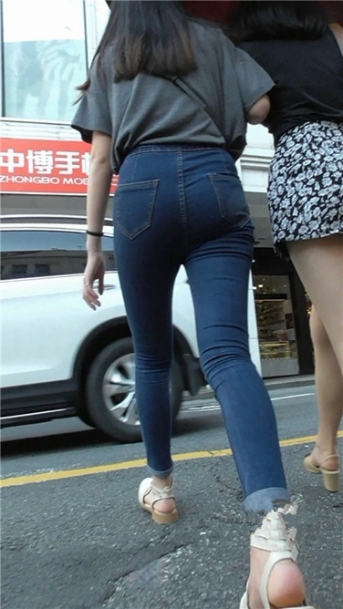 丰臀紧牛MM [MP4/1.95GB]