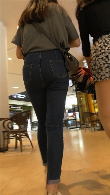 丰臀紧牛MM [MP4/1.95GB]