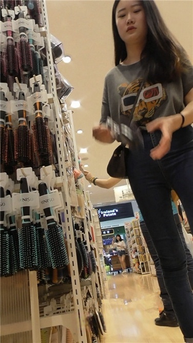 丰臀紧牛MM [MP4/1.95GB]