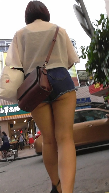 回头率爆表，樯橹灰飞烟灭 [MP4/1.2GB]