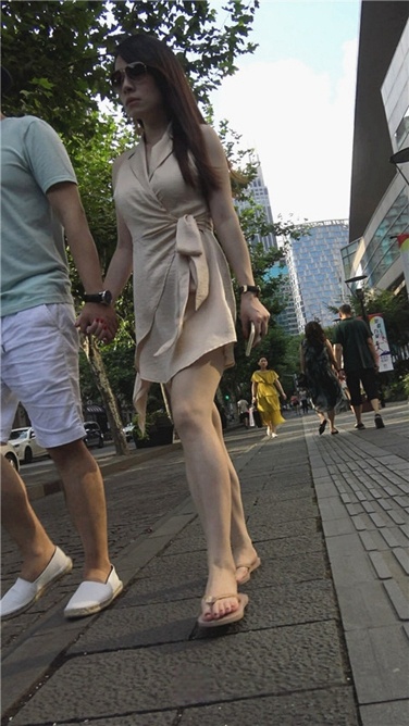 端庄的含蓄，让人遐想[MP4/850MB]