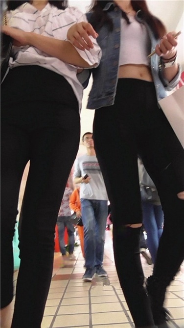 精致紧身黑裤MM [MP4/234MB]