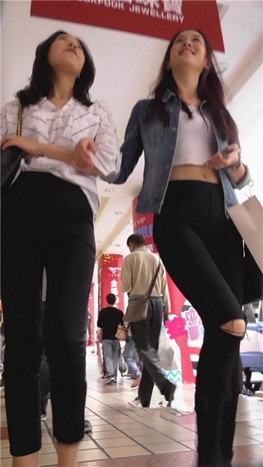 精致紧身黑裤MM [MP4/234MB]