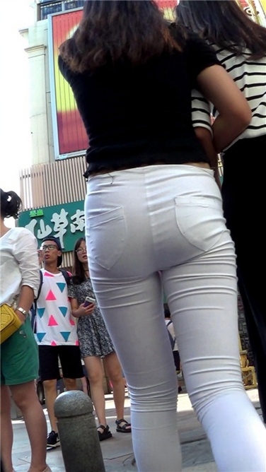 长腿丰满，白裤紧身[MP4/1.2GB]
