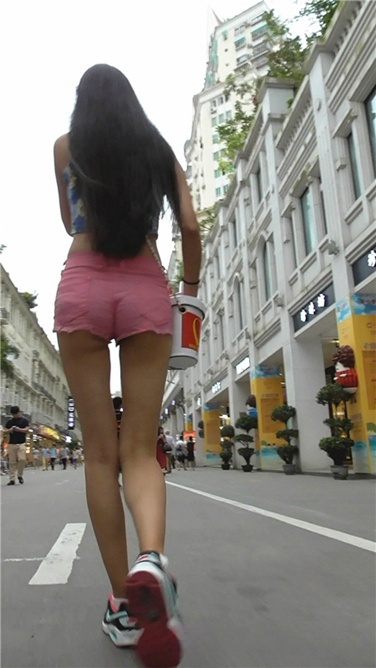 极品辣妹无情吸睛[MP4/1.1GB]