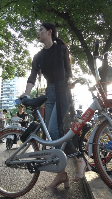 擦肩而过的美[MP4/1.3GB]