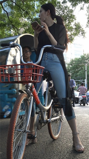 擦肩而过的美[MP4/1.3GB]