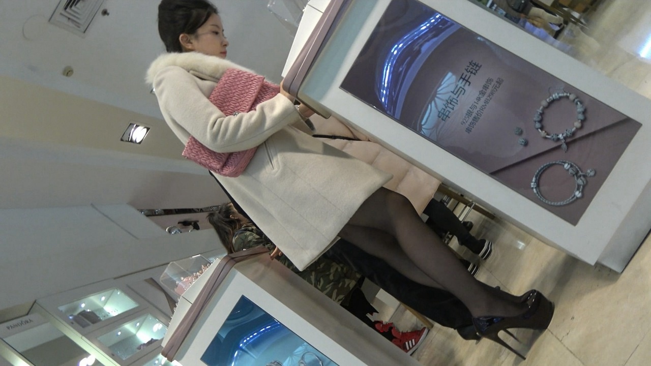 4K超清！高挑优雅的黑丝shaofu[MP4/2.5GB]