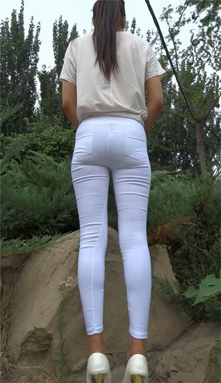 模拍白裤紧身MM[1.13G/MP4]