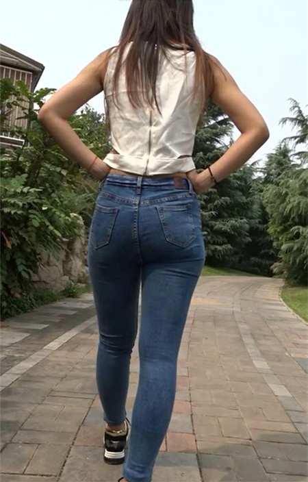 模拍牛仔妹子[1.53G/MP4]