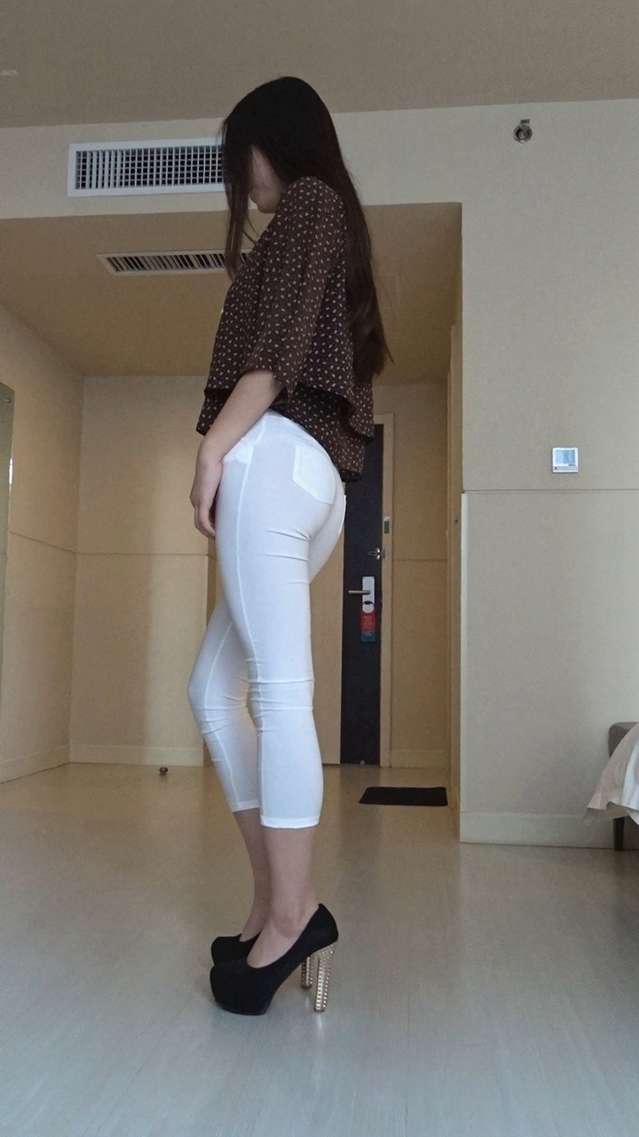 白色薄透紧身裤美女模拍[803M/MTS]