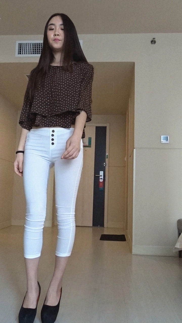 白色薄透紧身裤美女模拍[803M/MTS]