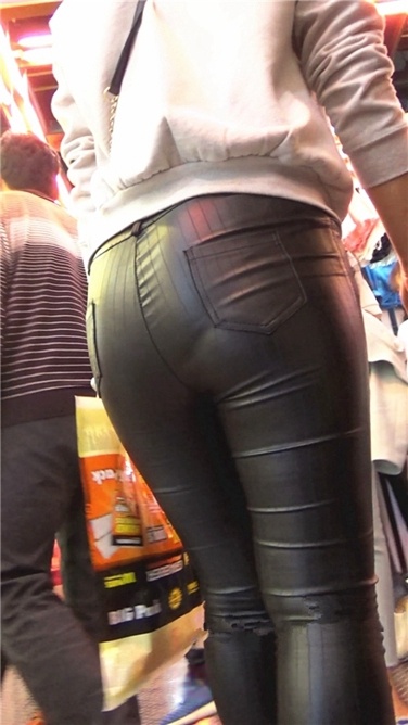 4K超清！与无声之处惊屯[3GB/MP4]