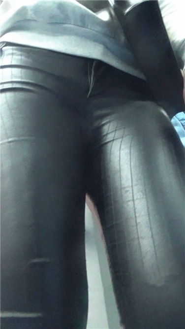 4K超清！与无声之处惊屯[3GB/MP4]