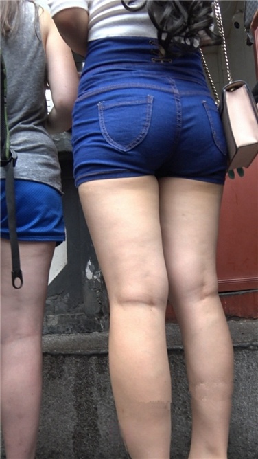 4K超清!超长大片!重口!紧牛热裤丰臀大妹子[MP4/3GB]