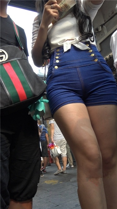 4K超清!超长大片!重口!紧牛热裤丰臀大妹子[MP4/3GB]