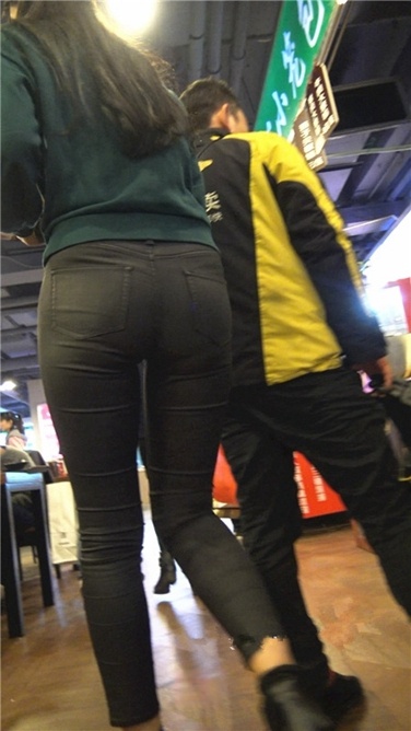 4K超清!清纯紧牛紧臀美眉第二季[2GB/MP4]