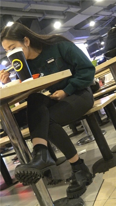 4K超清!清纯紧牛紧臀美眉第二季[2GB/MP4]