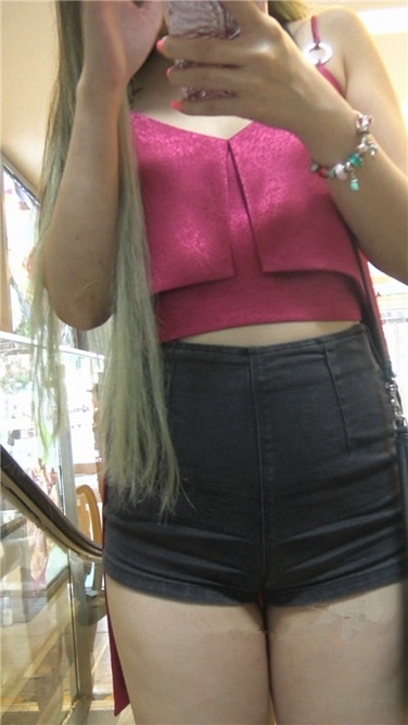 4K超清画质！超性感粉色高跟黑色短裤丰腴MM买鞋[3GB/MP4]