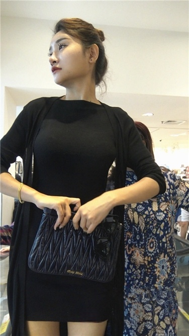 4K超清!极品大胸气质美女！[MP4/3GB]