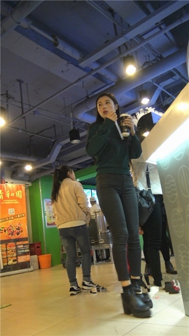 4K超清!清纯紧牛紧臀美眉第一季[MP4/1.5GB]