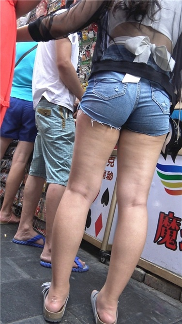 【街拍之魂】4K超清！极品超紧热牛爆臀妹妹（2）[MP4/2GB]