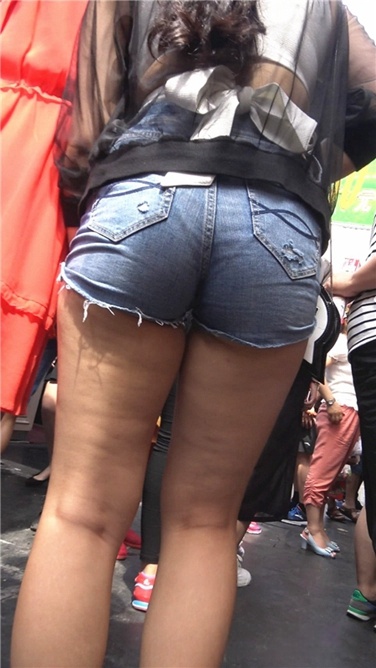 【街拍之魂】4K超清！极品超紧热牛爆臀妹妹（2）[MP4/2GB]