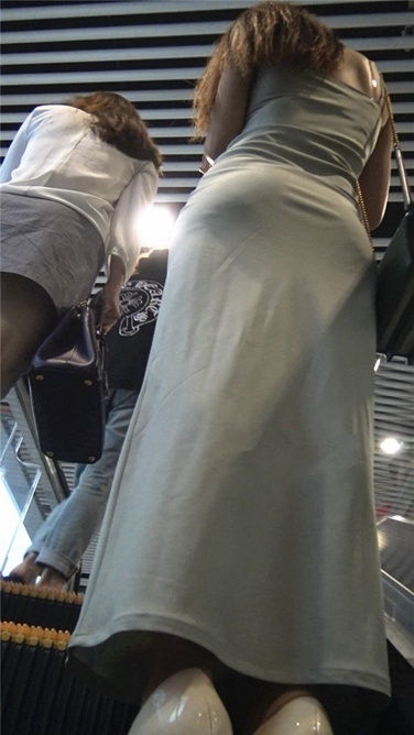 4K超清视频！性感紧身包臀丁内长裙，性感花瓣[MP4/2.3GB]