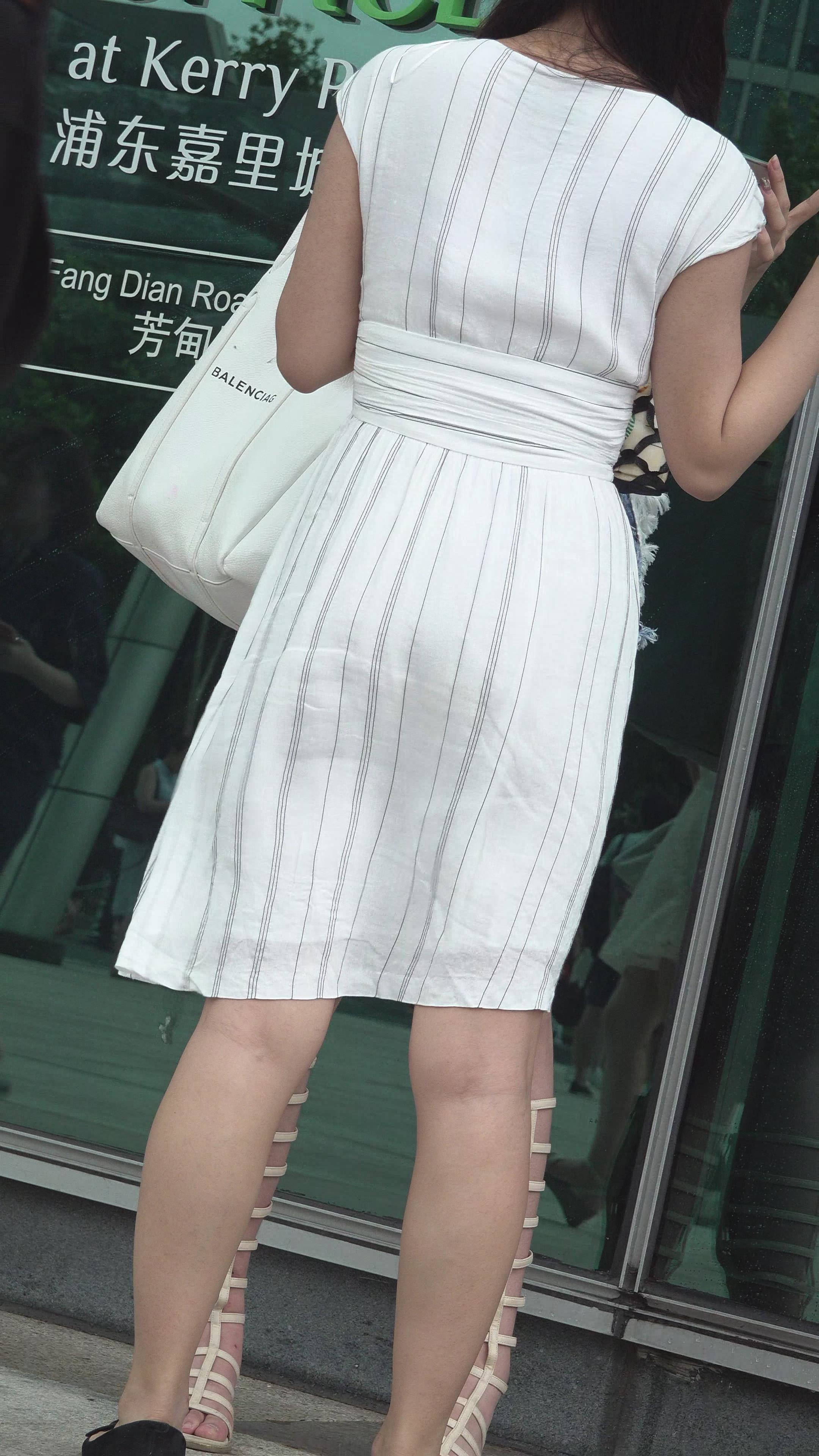 4K 街拍高腰超短热裤美腿气质美女