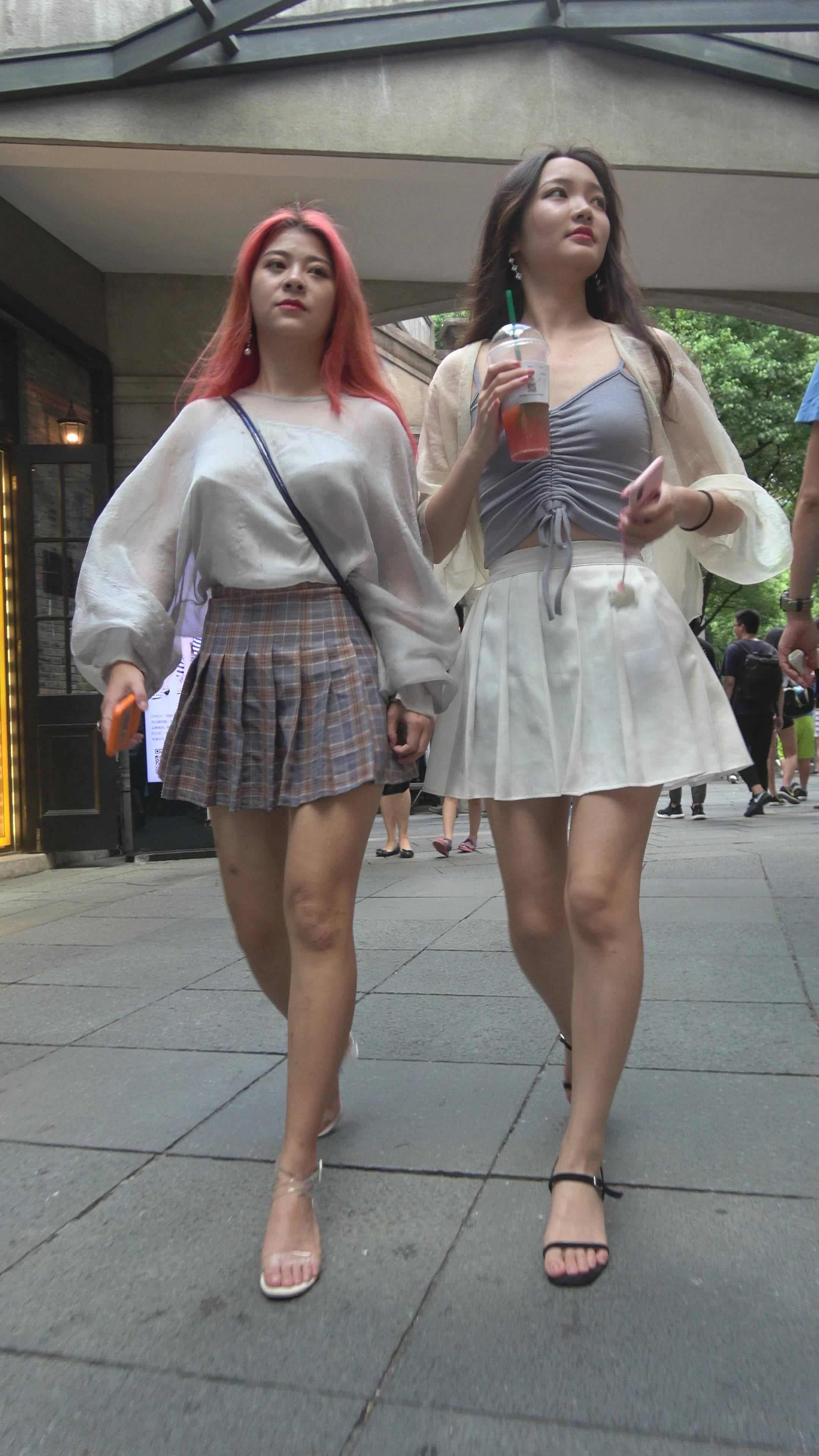 4K 性感吊带背心小白裙性感街拍美女