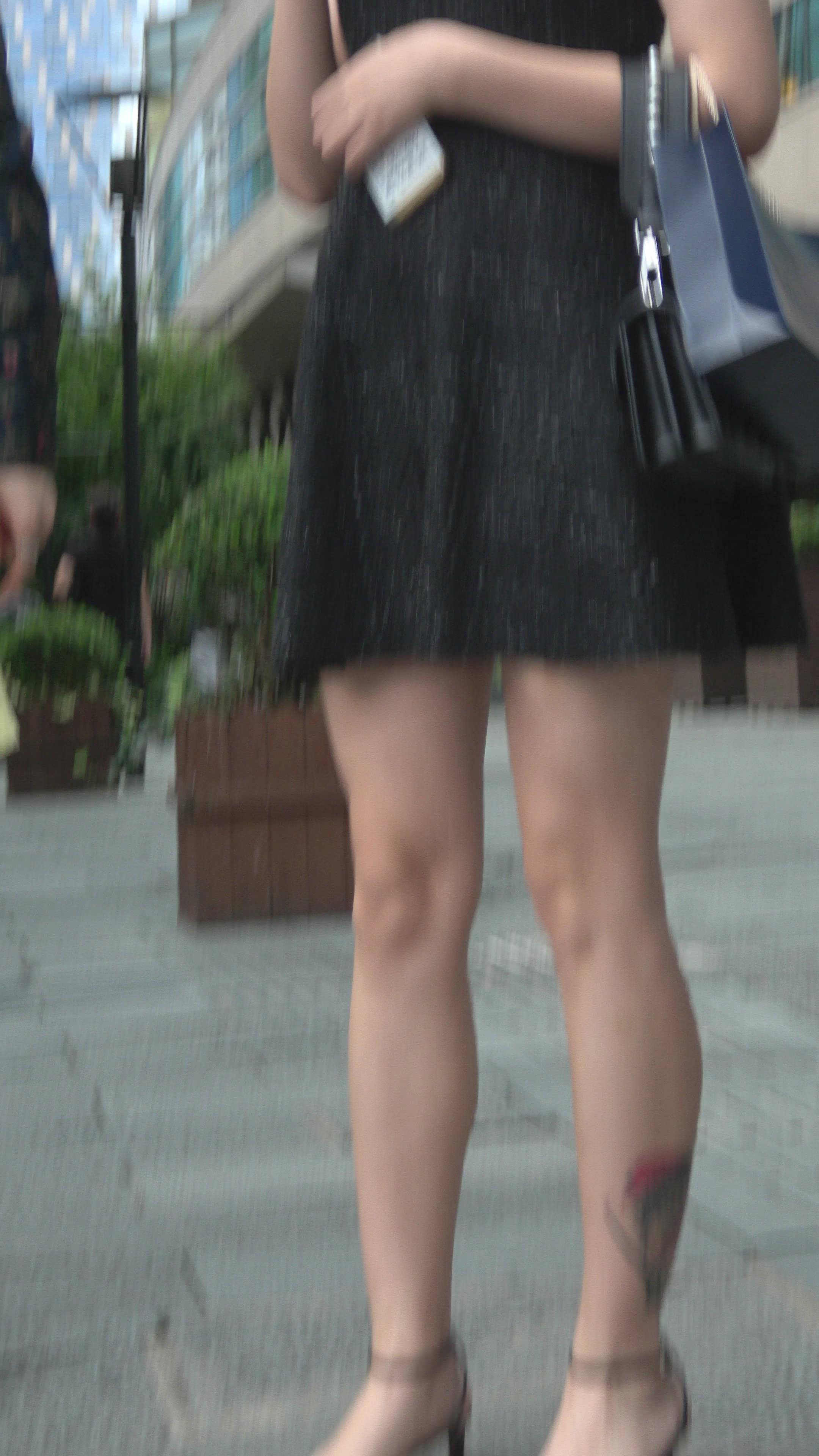 4K 街拍黑色连衣裙美眉