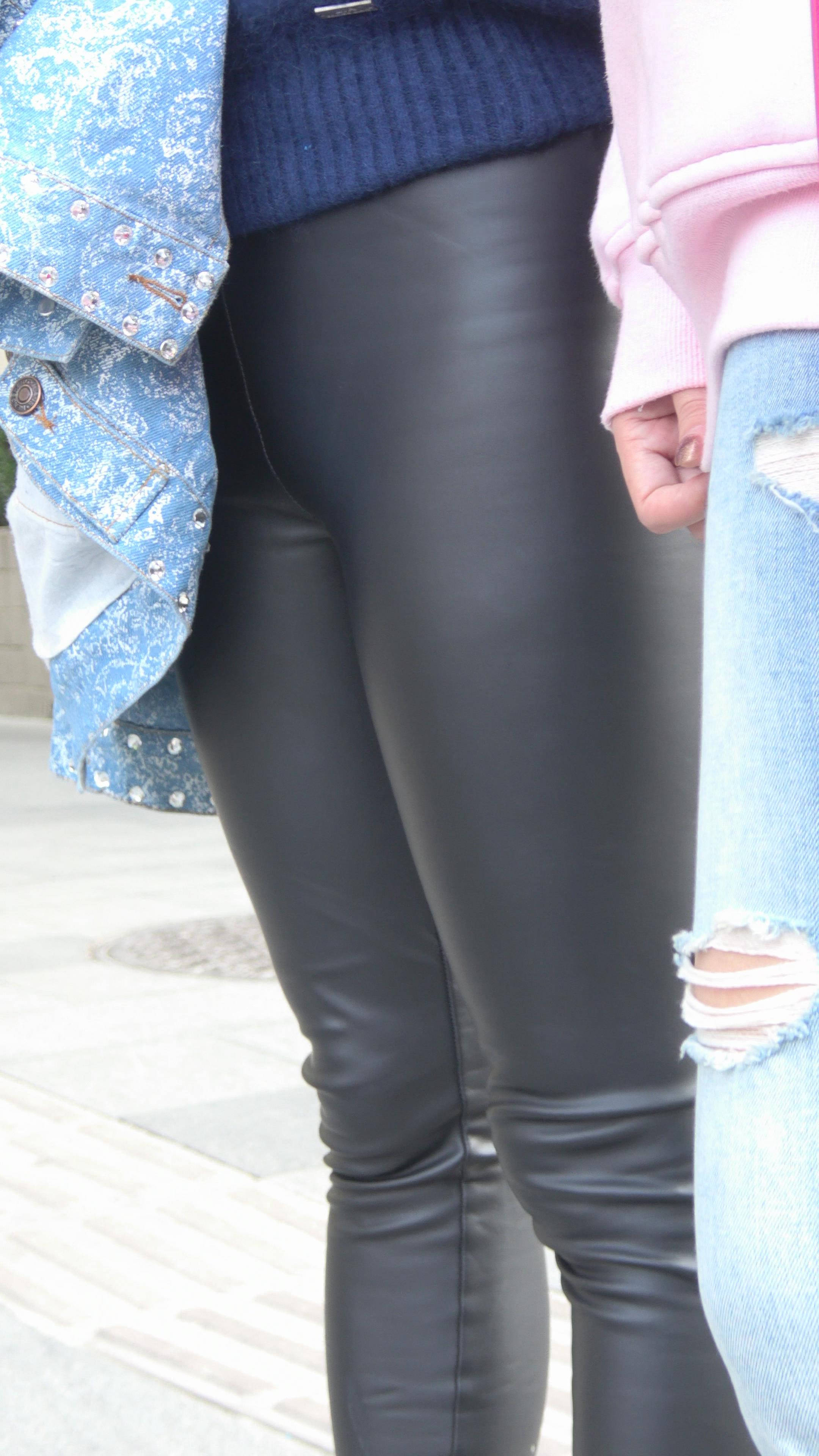 4K 紧身皮裤街拍美女 2