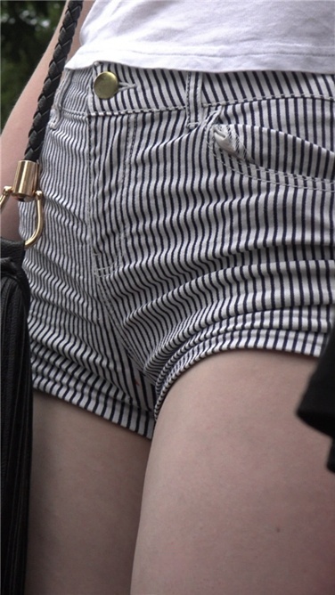 【街拍之魂】4K超清！超极品大长腿超短热裤美臀美女[MP4/3GB]