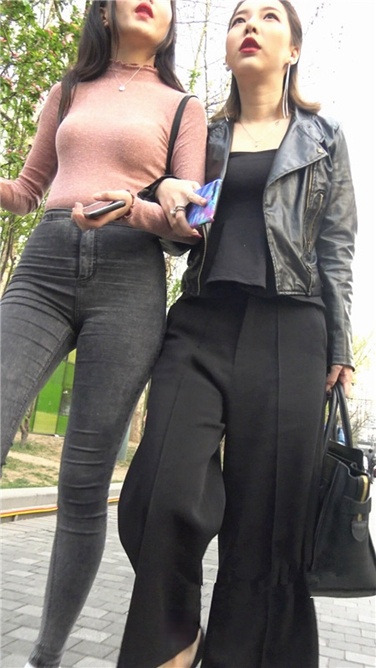 4K超清视频！极品樱桃小嘴大长腿紧牛大美女[MP4/1.2GB]