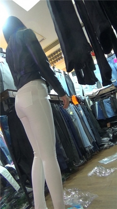 性感紧身皮裤丰臀MM. 第二季[MP4/1GB]