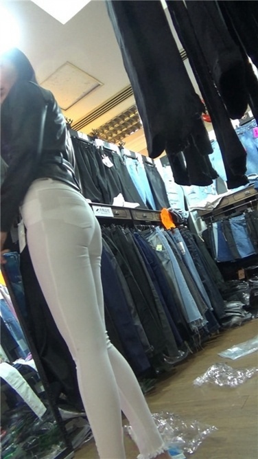 性感紧身皮裤丰臀MM. 第二季[MP4/1GB]