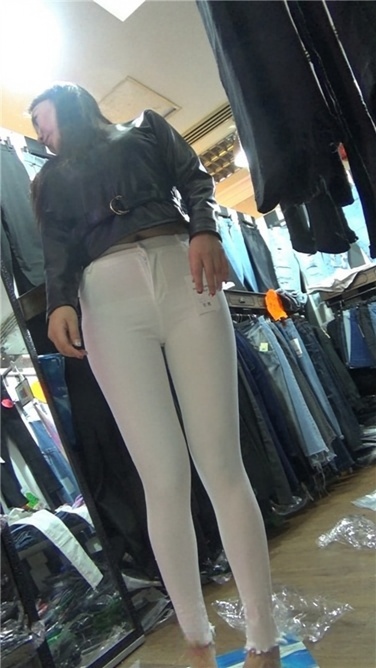 性感紧身皮裤丰臀MM. 第二季[MP4/1GB]