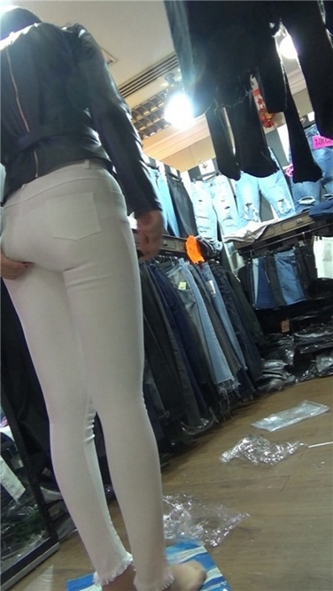 性感紧身皮裤丰臀MM. 第二季[MP4/1GB]