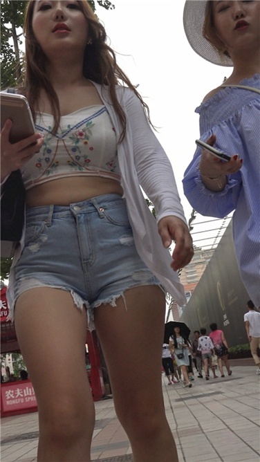 4K超清！韩国美shaofu~梅花文胸肥臀热裤[MP4/3GB]