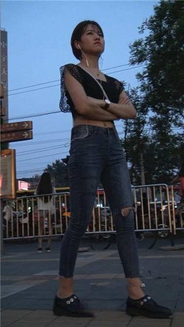 4K超清！弥红灯光下的紧牛路脐shaofu[MP4/2GB]